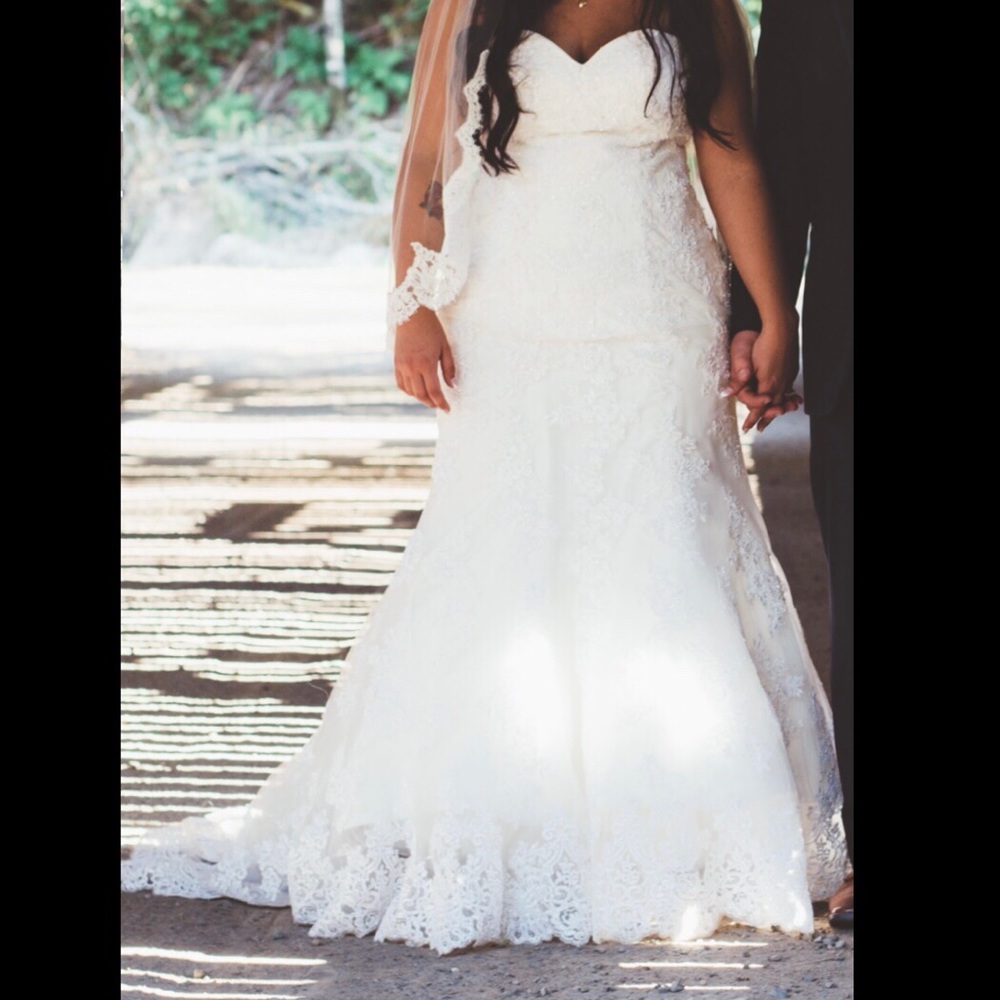 Wedding dress